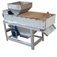  Máy bóc vỏ lụa đậu phộng rang 400 kg/ giờ