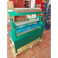 Máy bôi keo mặt trên KN-720