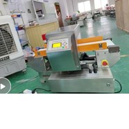 Máy dò kim loại tự động mini dành cho thực phẩm thủy sản 