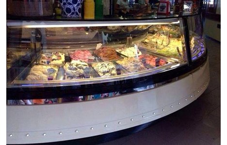 tu trung bay kem gelato prisma s45 hinh 2