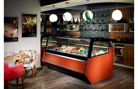 tu trung bay kem gelato prisma hinh 6