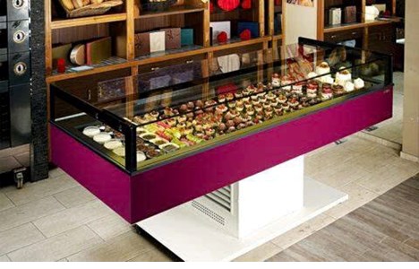 tu trung bay banh teos t form hinh 4