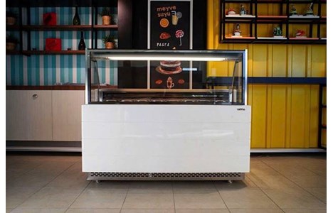 tu trung bay kem gelato baroque slm hinh 4