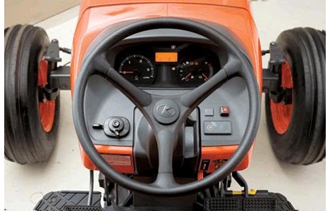 may keo kubota m6040su hinh 5