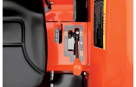 may keo kubota m6040su hinh 4