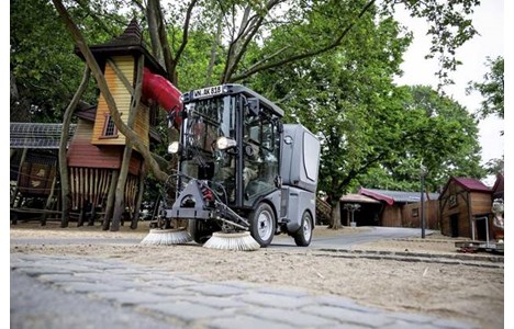 xe quet rac do thi karcher mc 80 hinh 2