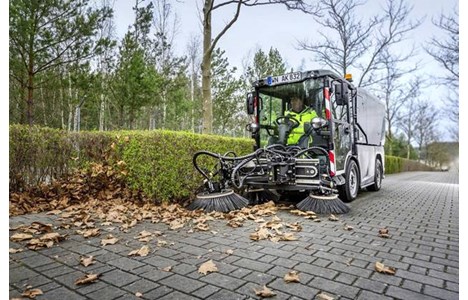 xe quet rac do thi karcher mc 250 hinh 3