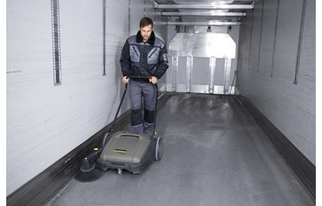 xe quet rac karcher km 70/20 c hinh 2