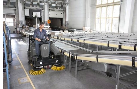 xe quet hut ngoi lai karcher km 105/110 r bp+kssb hinh 2