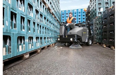 xe quet hut ngoi lai karcher karcher km 125/130 r g+kssb hinh 2