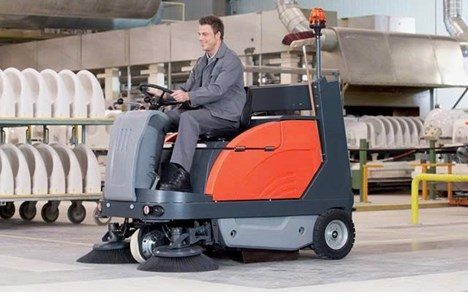 xe quet rac hut bui cong nghiep powerboss apex 58 hinh 3