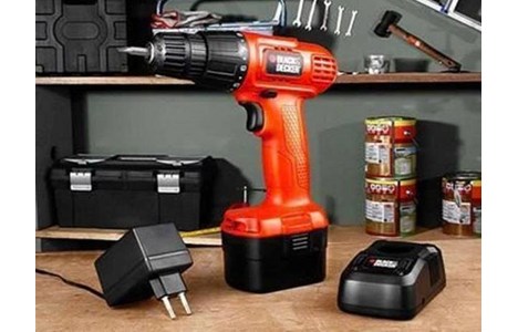 may khoan bua maktec mt817ksp kem vali do nghe hinh 2