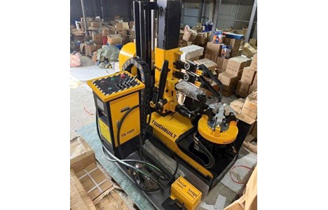 may ra vao lop tu dong xe tai tusaki ts-1500 hinh 2