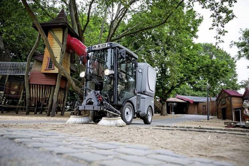 xe quet rac do thi karcher mc 80 hinh 0