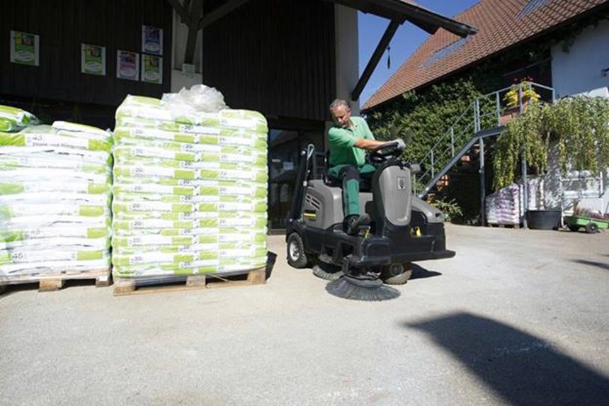 xe quet hut ngoi lai karcher km 105/110 r g+kssb hinh 0