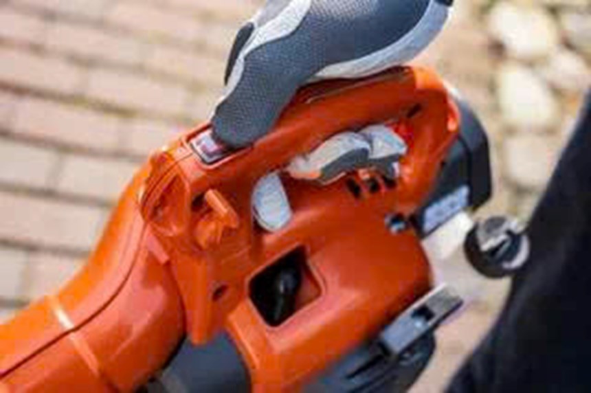 may thoi la husqvarna 125b hinh 3