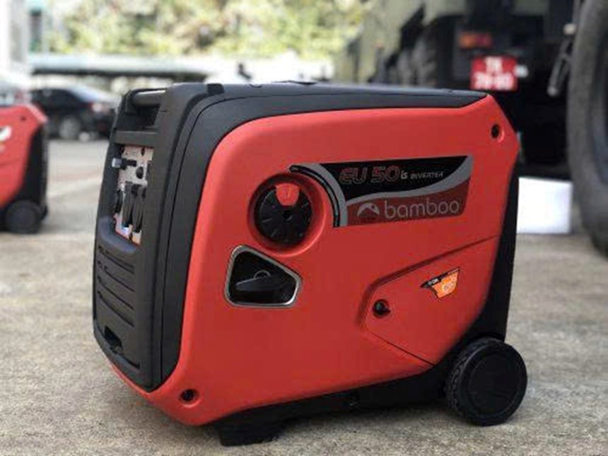 may phat dien chay xang bamboo eu50is inverter hinh 0